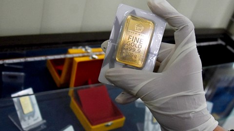 Harga Emas Naik, Kenapa Stoknya Langka di Pasaran?