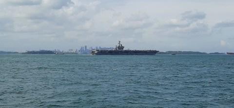 Kata TNI AL soal Ramai Kapal Induk USS Nimitz Melintas di Selat Malaka