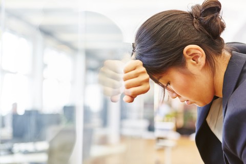 Burnout di Kalangan Perawat: Penyebab, Dampak, dan Solusi yang Jarang Dibahas