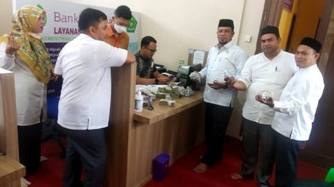 Pasutri di Aceh Ini Daftar Haji Pakai Uang Logam Receh Hasil Jualan Siomay