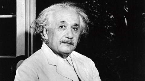 Surat Albert Einstein soal Pengembangan Bom Atom Dilelang Rp 2,4 Miliar