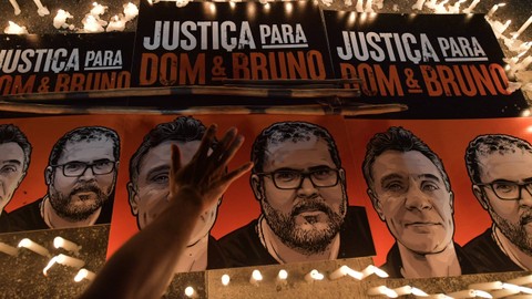Foto: Unjuk Rasa Tuntut Keadilan Kematian Jurnalis Korban Pembunuhan di Brasil