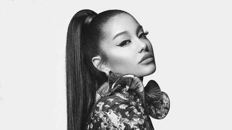 Ariana Grande Comeback Usai 7 Tahun Hiatus Lewat Eternal Sun