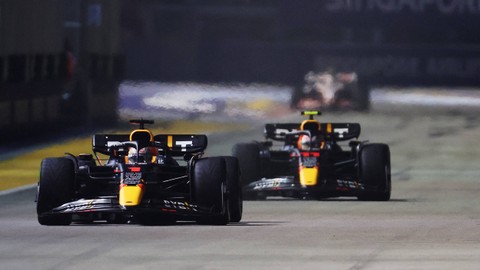 F1 GP Singapura: Sergio Perez Menang, Ferrari Lengkapi Podium & Verstappen P7