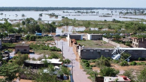 Foto: Banjir Merendam Permukiman Warga di Meksiko Usai Badai