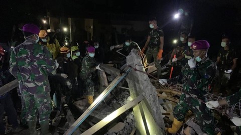 Jasad Bocah Korban Gempa Cianjur Ditemukan Tertimbun Puing Bangunan