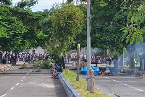Bentrok Warga di Tual Kembali Pecah, 2 Polisi Kena Anak Panah