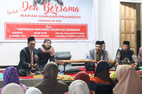 Sambut Ramadhan, GGN Dukung Ganjar Gelar Tumpengan Massal di Ponpes Blitar