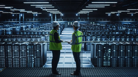 Data Center AI Butuh Banyak Energi, Raksasa Teknologi Dunia Berlomba Cari Solusi