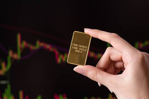 Harga Emas Dunia Turun di Tengah Meredanya Perang Tarif AS-China