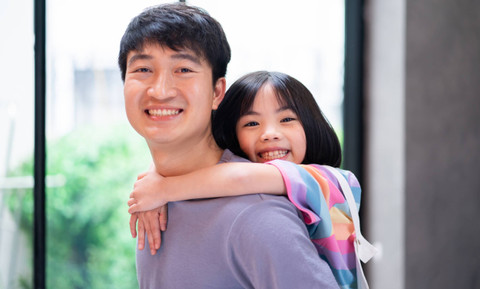 Benarkah Anak Lebih Cepat Tenang dengan Ayah daripada Ibu?