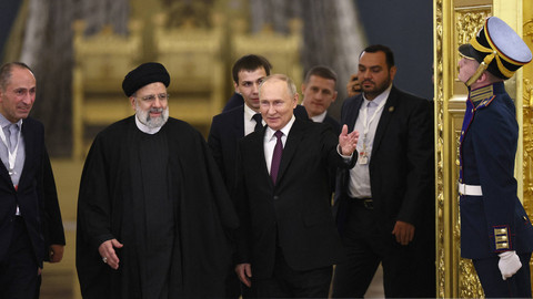 Menlu Iran Langsung Terbang ke Rusia untuk Konsultasi dengan Putin