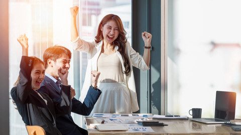 7 Pekerjaan yang Cocok untuk Extrovert di Berbagai Bidang