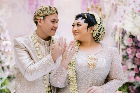 Dua Minggu Jadi Ibu, Clarissa Putri Akui Peran Suami Sangat Membantu