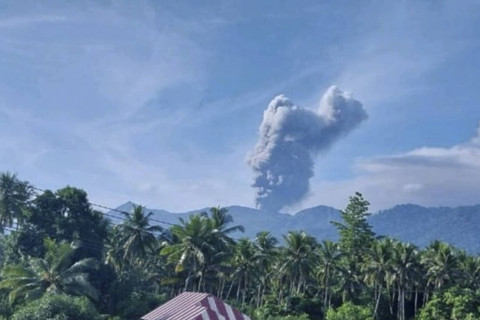 Gunung Dukono Meletus: 5 Pendaki Luka dan Masih Dicari