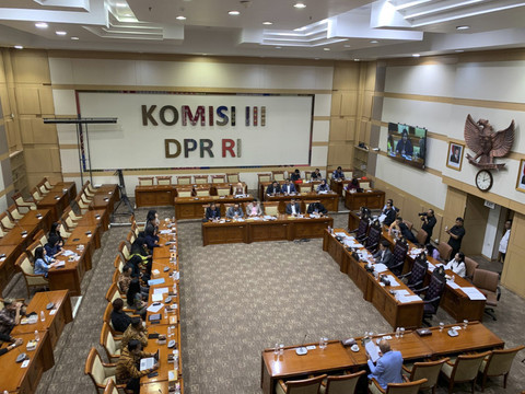 Komisi III DPR RI Tempat Terakhir Keadilan?