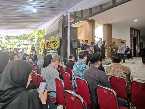 Suasana Rumah Duka Eks Wakapolri Syafruddin, Kapolri hingga Puan dan JK Melayat