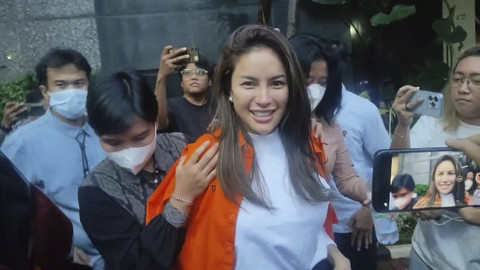Nikita Mirzani Sakit, Pelimpahan Tahap 2 Tunggu Kondisi Kesehatannya Membaik