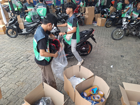 Foto: Suasana Pemberangkatan Ratusan Motor Pemudik di Terminal Pulogadung