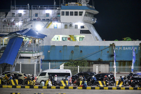 Narasi Sesat Diskon Tarif Pelabuhan