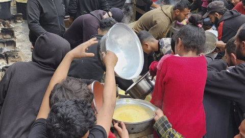 DMI Bagikan Makanan dan Air Bersih untuk Pengungsi di Gaza