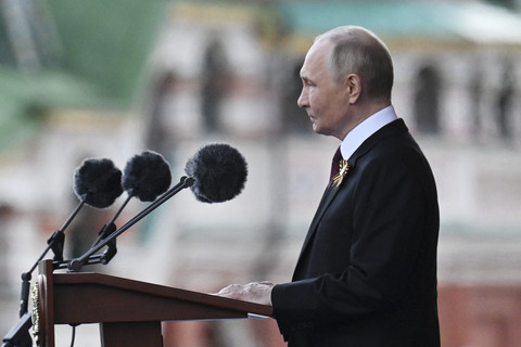 Putin Telepon Netanyahu dan Pezeskhian, Cegah Eskalasi Serangan Israel vs Iran