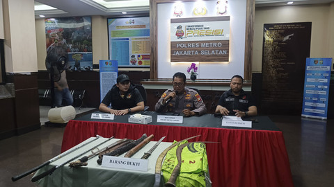 Polisi Bongkar 2 Posko Ormas di Jaksel: Simpan Sajam dan Jadi Tempat Minum Miras