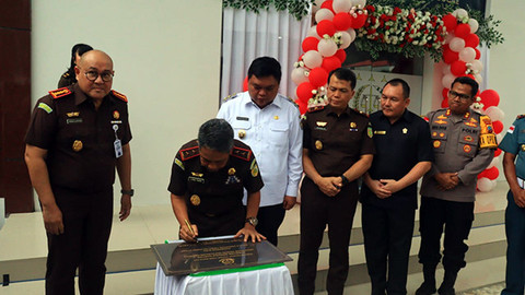 Pesan Kepala Kejaksaan Tinggi Sulut Saat Resmikan Gedung Kantor Kejari Sangihe