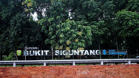 Foto: Melihat Destinasi Wisata Religi Bukit Siguntang Palembang