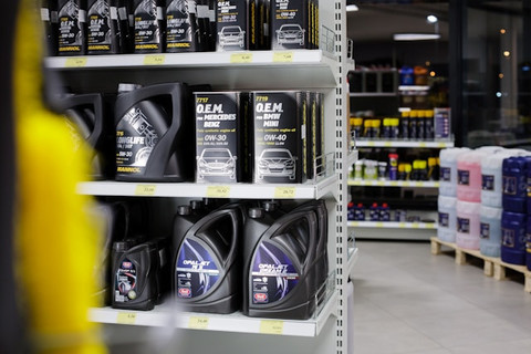 Harga Oli Shell untuk Motor dan 3 Tip Memilih Oli Motor