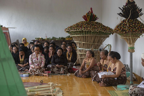 Foto: Melihat Upacara Adat Tumplak Wajik di Keraton Yogyakarta