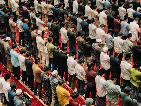 Tata Cara dan Niat Sholat Idul Adha Lengkap dengan Bacaan Doanya