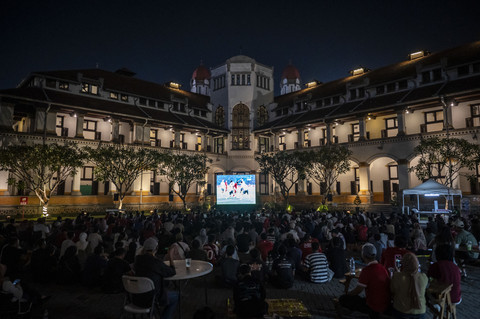 Foto: Kemeriahan Nobar Indonesia vs China di Lawang Sewu Semarang