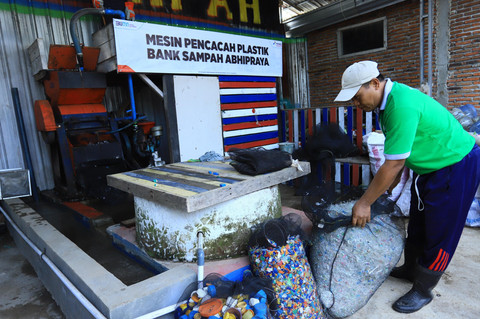Pertamina Perkuat Program Bank Sampah Berbasis Masyarakat di Cilacap