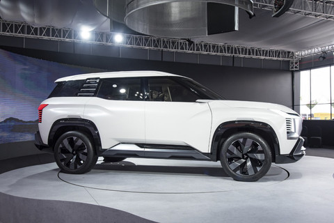 Mitsubishi DST Concept Sudah Bisa Dipesan, Booking Fee Rp 5 Juta