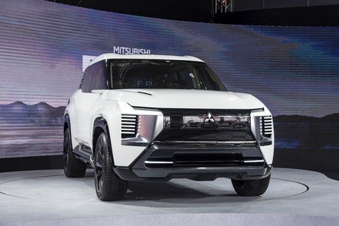 Mitsubishi DST Concept Siap Masuk Produksi, Pakai Mesin Xforce?