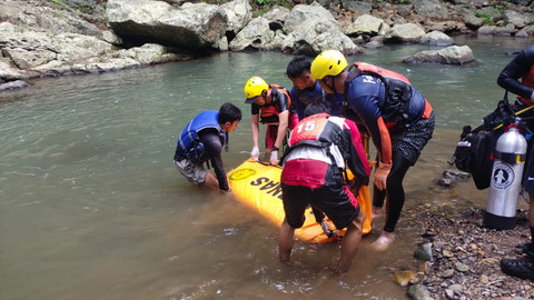 Dua Remaja di Bandar Lampung Meninggal Usai Tenggelam di Air Terjun