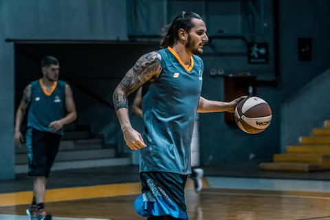 Ketahui Apakah yang Dimaksud dengan Bounce Pass dalam Permainan Bola Basket