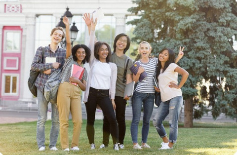 Menulis Ulang Dunia: Pendidikan Tinggi sebagai Ruang Suara Perempuan