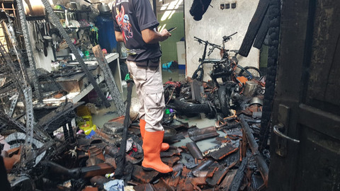 Pria di Bantul Bakar Motor: Kesal Ditegur Adik Gegara Setel Musik Saat Ibu Sakit