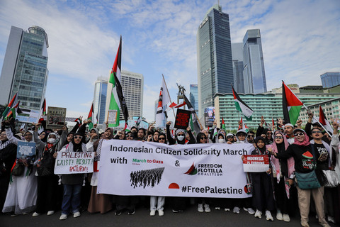 Foto: Aksi Untuk Palestina Tak Pernah Surut, Kini Long March di CFD