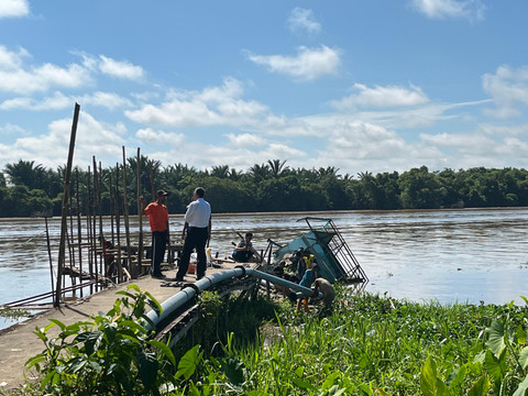 Kapal Tongkang Hantam Intake PDAM, 1.700 Rumah Tak Dapat Air Bersih
