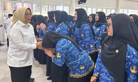 Serahkan SK Pengangkatan, Ini Pesan Bupati Mempawah ke PPPK