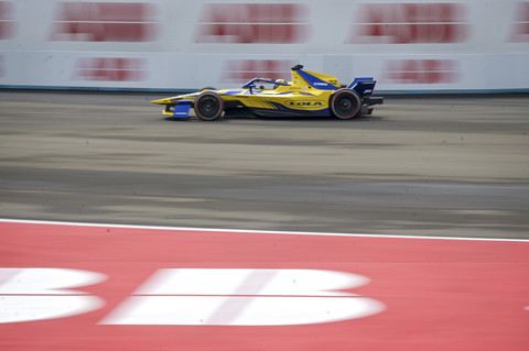 Foto: Sesi Kualifikasi Formula E Jakarta