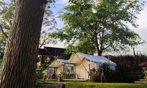 5 Rekomendasi Glamping di Sentul yang Wajib Dikunjungi