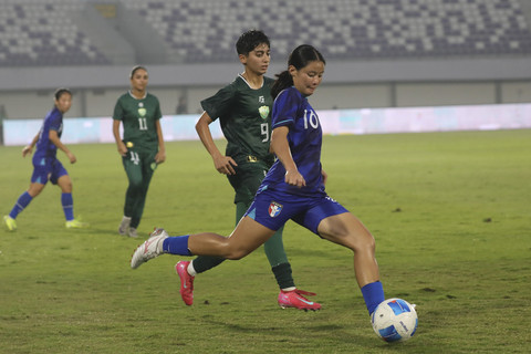 Pelatih Timnas Wanita Taiwan: Lapangannya Berasap, Susah untuk Bernapas