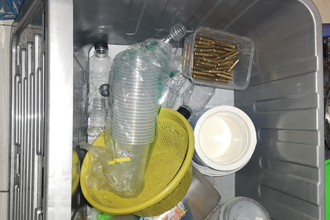 Puluhan Peluru Dalam Wadah Plastik Ditemukan di Kedai Es Teh di Semarang