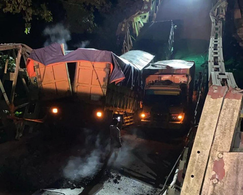 Truk ODOL Disebut Jadi Penyebab Robohnya Jembatan Muara Lawai, Lahat