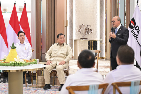 Seskab Teddy: Prabowo Gelar Ratas Usai Syukuran Kantor Wisma Danantara
