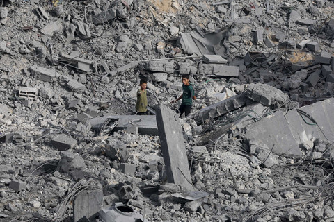 Meski Sepakat Gencatan Senjata, Israel Masih Serang Gaza dan Bunuh 14 Orang